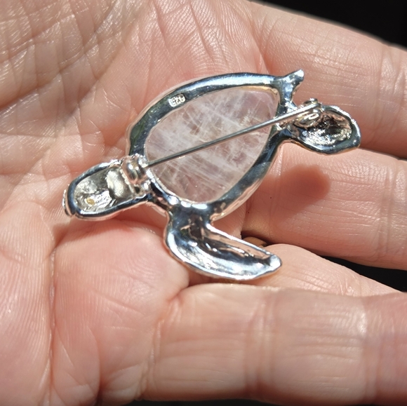 HOST PICK 🎉🎊 Moonstone 29k & Sapphire Sterling & gold sea turtle brooch NEW - Picture 6 of 7